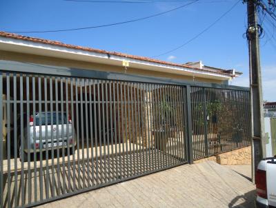 Casa para Venda, em Presidente Prudente, bairro Vila Boa Vista, 3 dormitórios, 1 banheiro, 1 suíte, 2 vagas
